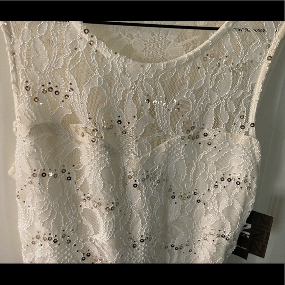 NEW Iz Byer California Sleeveless Lace Top… - Picture 3 of 14